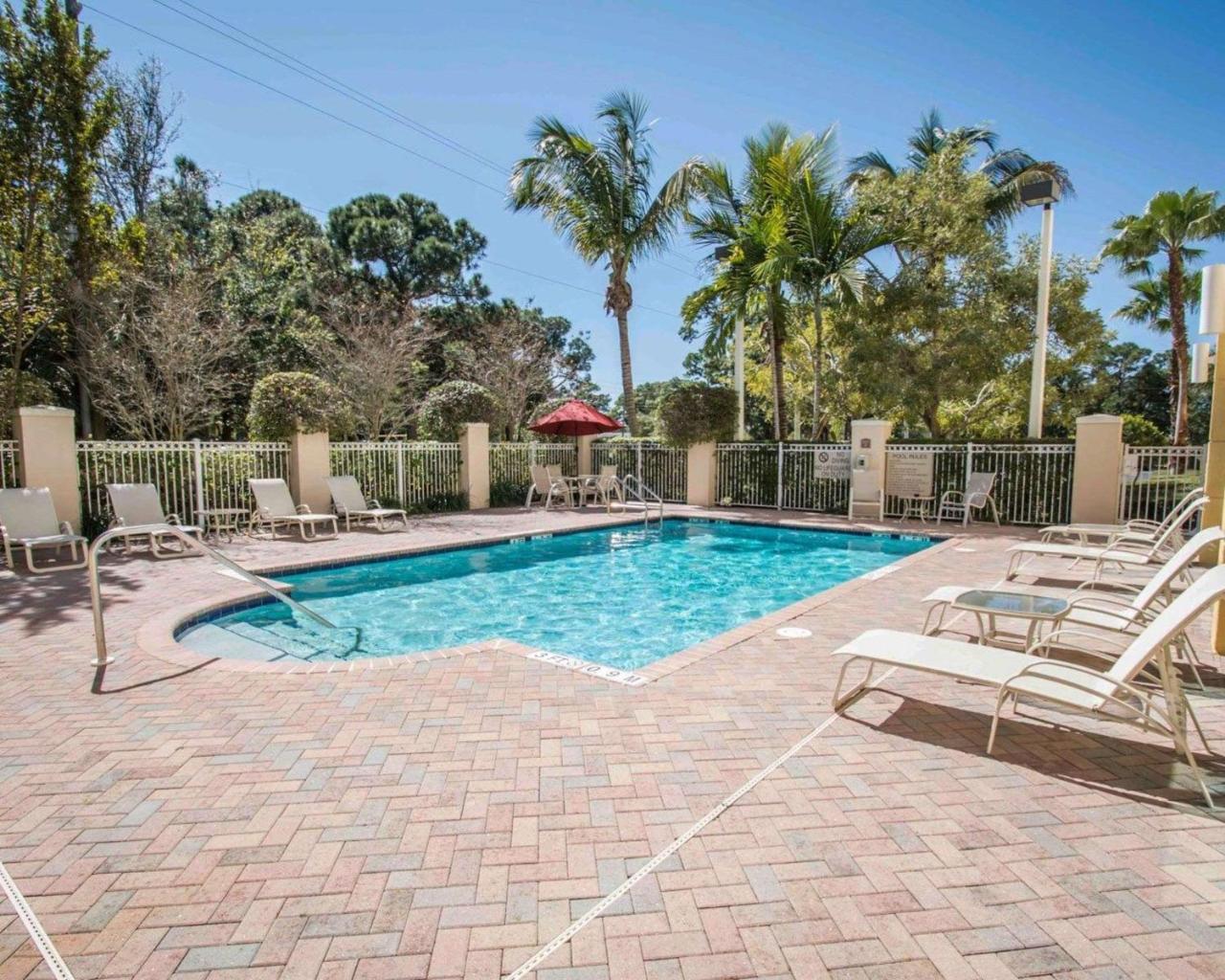 Comfort Inn & Suites Jupiter I-95 Eksteriør billede